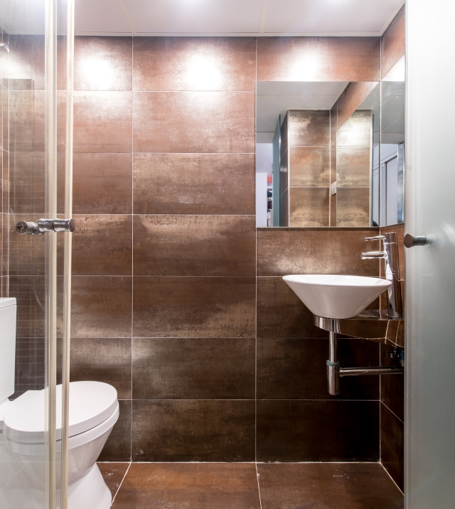 Resa estates ibiza talamanca apartment 3 bedrooms sale 2020 bathroom shower.jpg